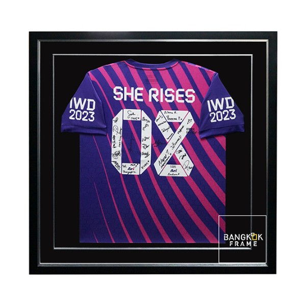 กรอบรูปโชว์เสื้อที่ระลึก